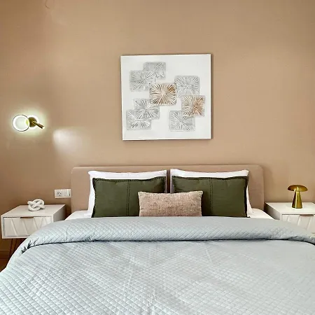 Aura Modern Apartment