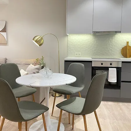Aura Modern Apartment