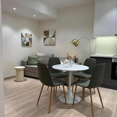 Aura Modern Saloniki